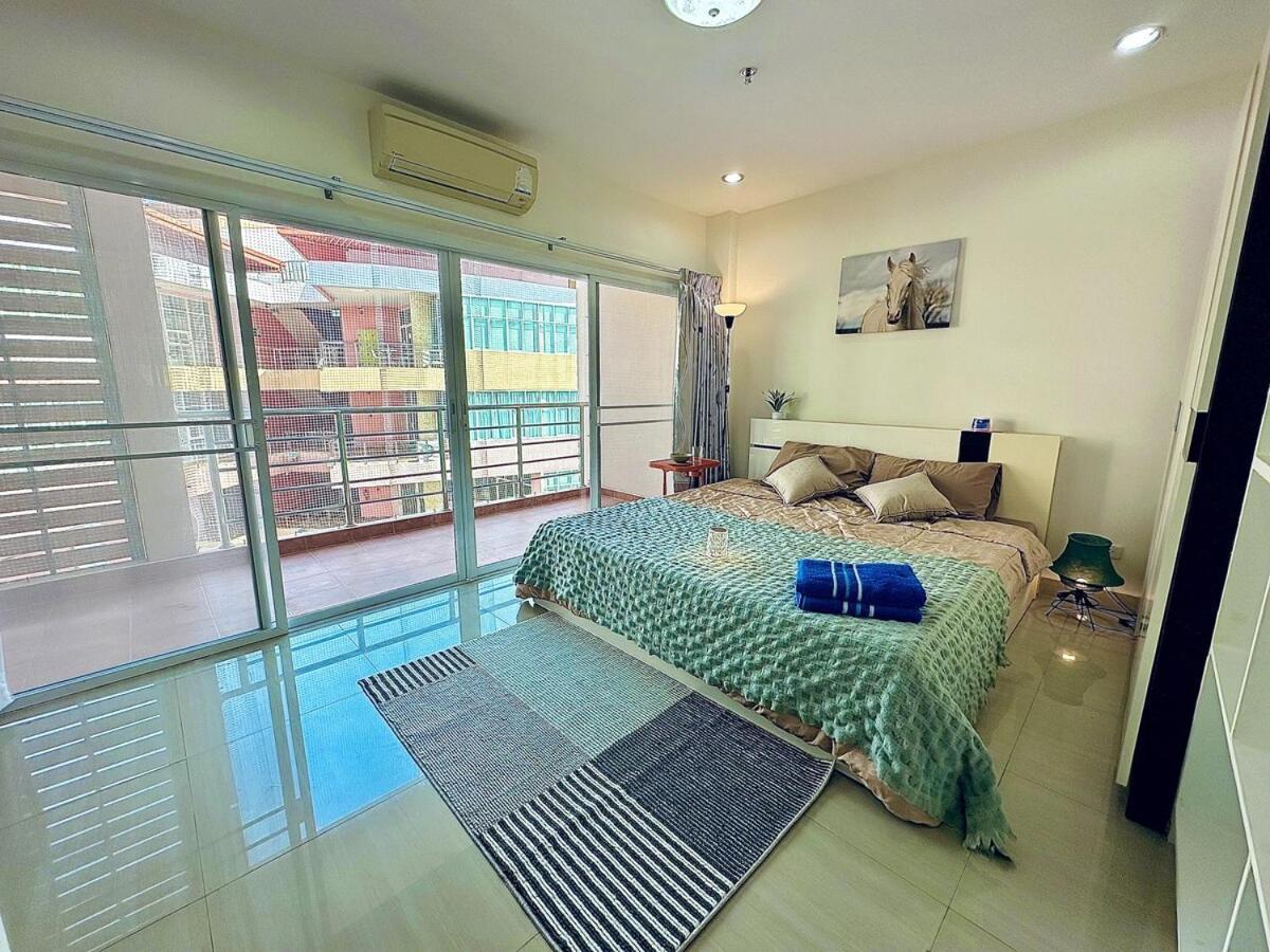 Wisdom Burg Bangsaen, Pool, Gym Aparthotel Ban Rong Khoei Екстериор снимка