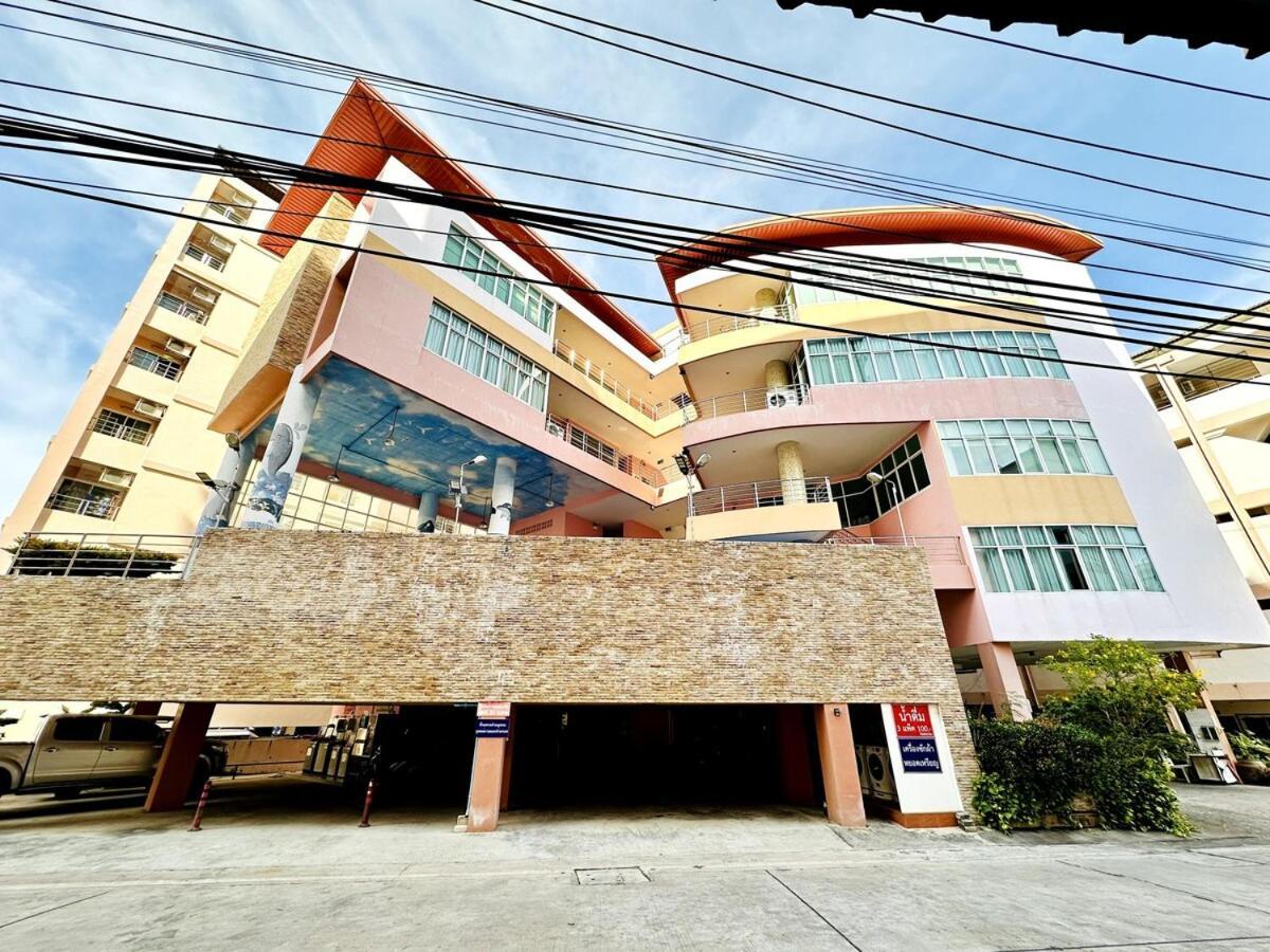 Wisdom Burg Bangsaen, Pool, Gym Aparthotel Ban Rong Khoei Екстериор снимка