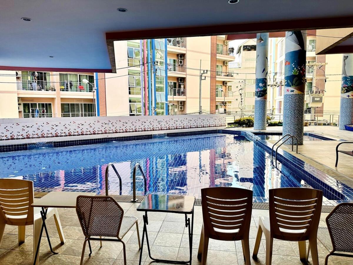 Wisdom Burg Bangsaen, Pool, Gym Aparthotel Ban Rong Khoei Екстериор снимка
